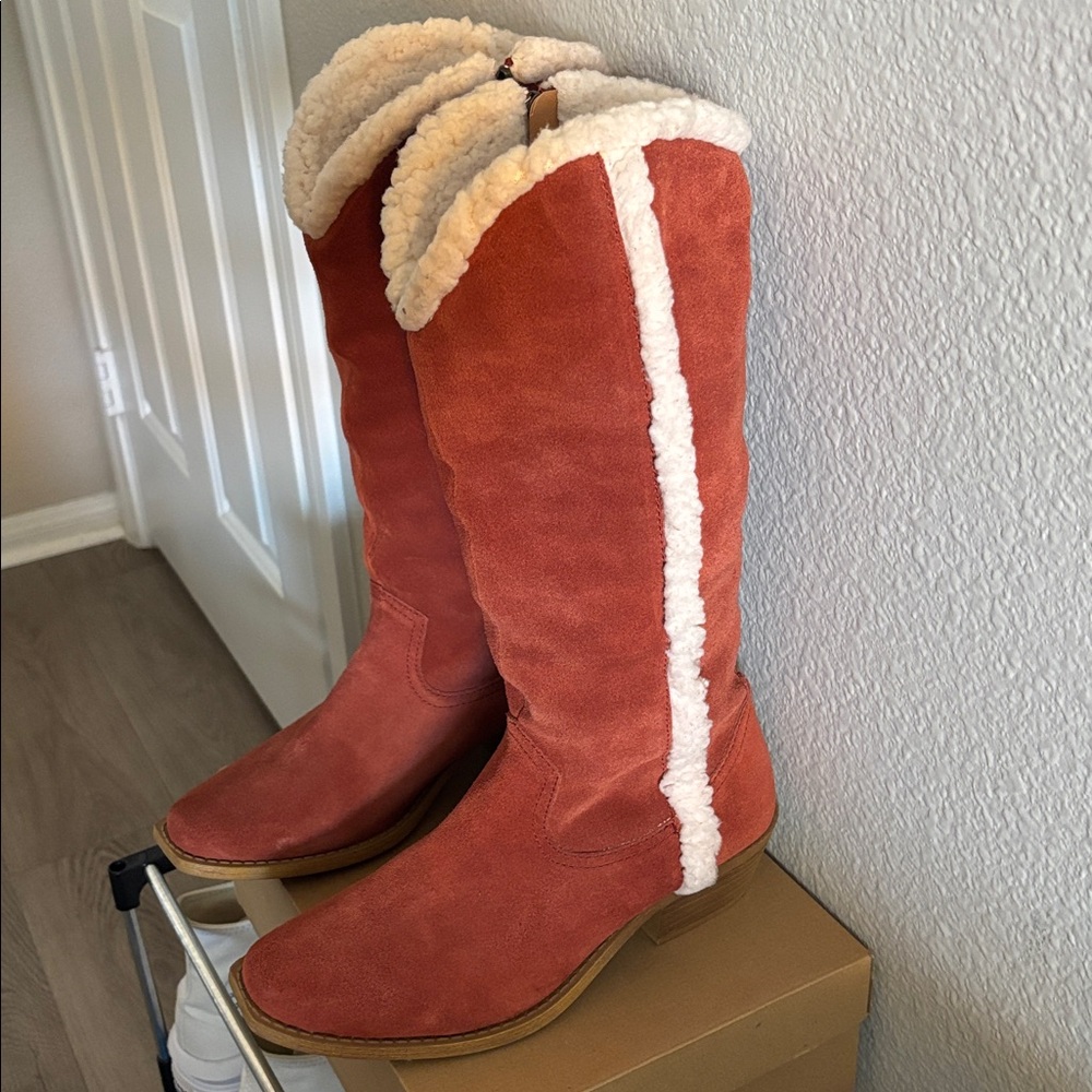 Dingo Rust Leather Boots with Cream Lining